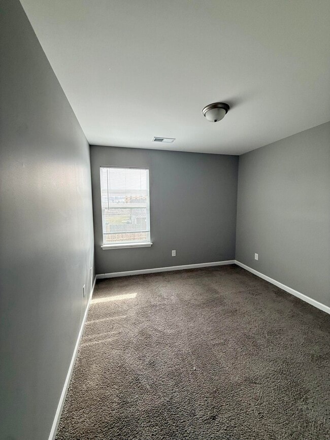 Building Photo - 2704 Hailey Rose Way