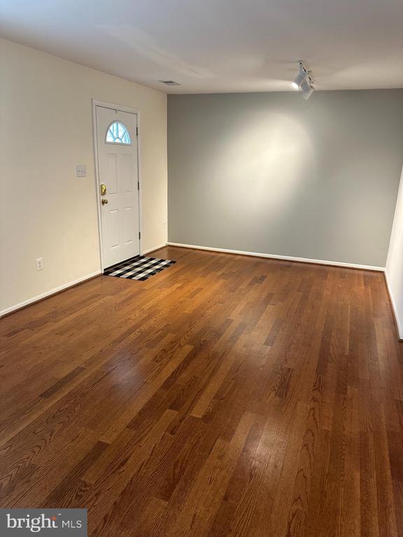 Building Photo - 7943 Timarand Ct