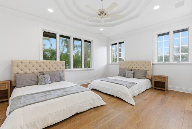 Building Photo - 4407 W Dale Ave