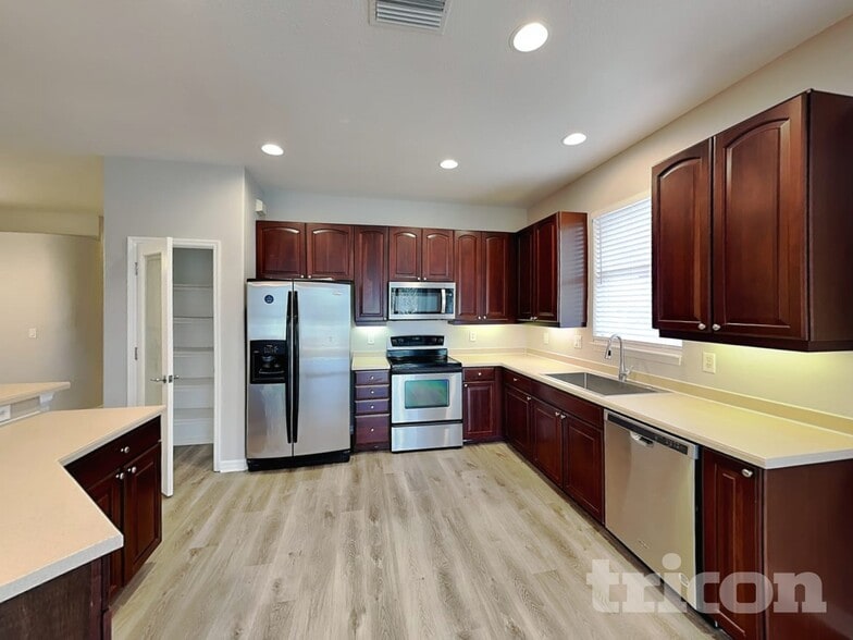 Building Photo - 12559 23rd St E