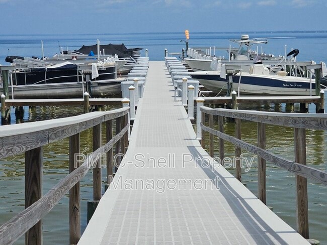 Building Photo - 90 Baybridge Dr