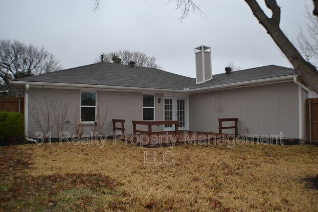 Building Photo - 2311 Eastgate Dr