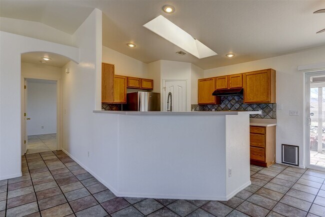 Building Photo - 3 bed, 2 bath home in Prescott Valley