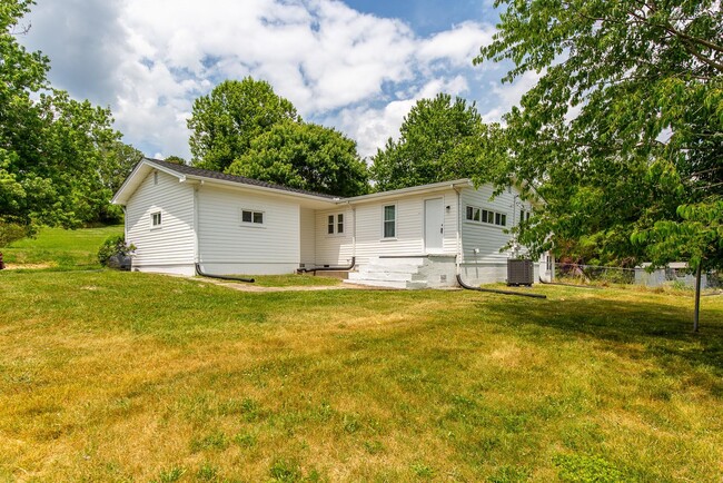 Building Photo - 432 Cypress St