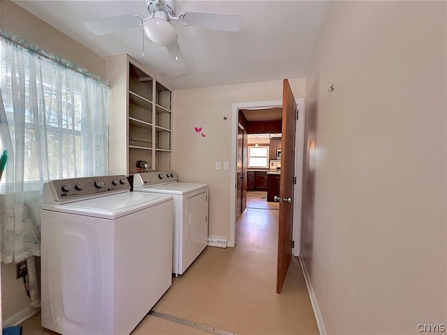 Building Photo - 4055 Bristol Rd