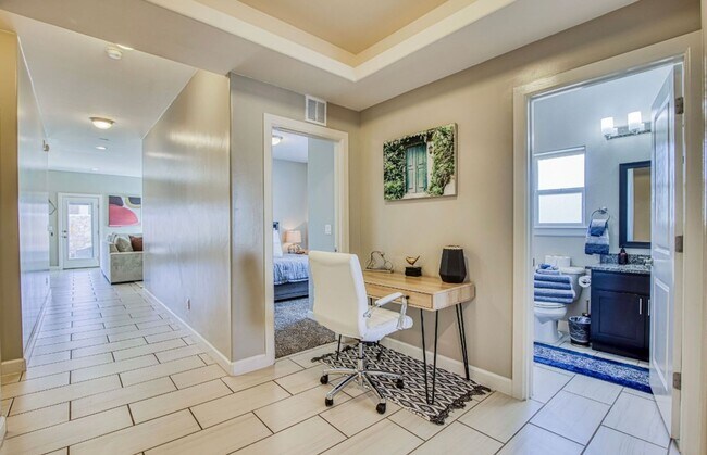 Building Photo - Furnished Eastside Beautiful 3 bed/2 baths for RENT Utilities & Wi-Fi INCLUDED