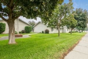 Building Photo - 116 S Ash St