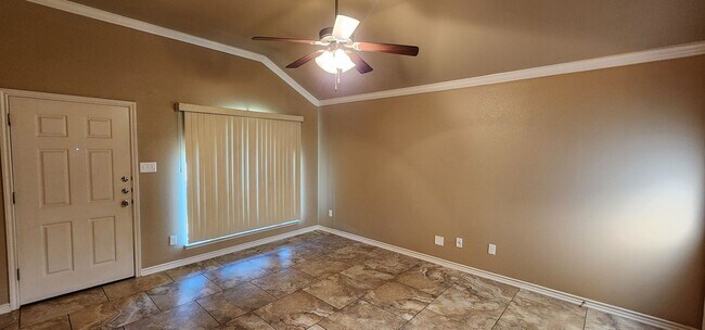 Building Photo - Beautiful 2 bed/2 bath near Clear Creek gate Available 8/13