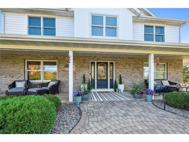 Building Photo - 9520 Scott St