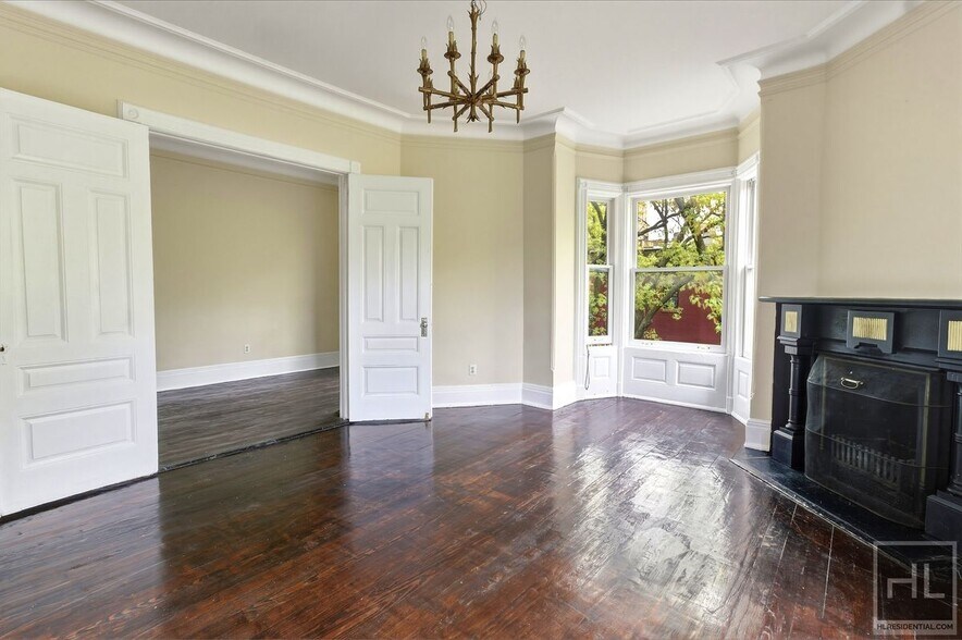 Building Photo - Willow Street