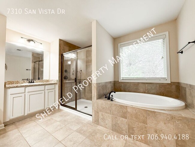 Building Photo - 7310 San Vista Dr