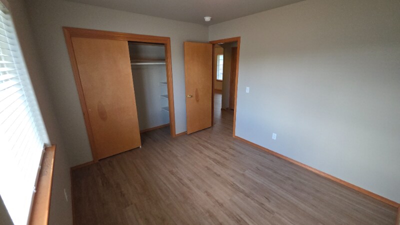 Building Photo - 1428 W Heron Ave