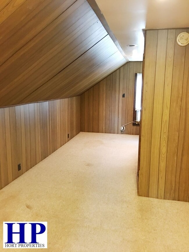 Building Photo - 1223 3rd St