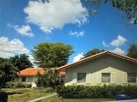 Building Photo - 9010 NW 38th Dr