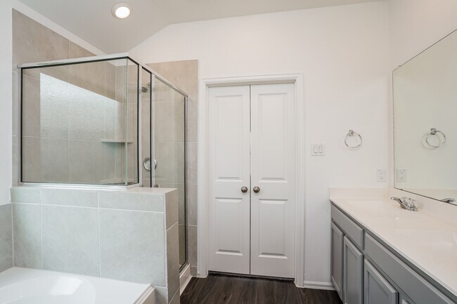 Building Photo - 326 Pickwick Gdns Ln