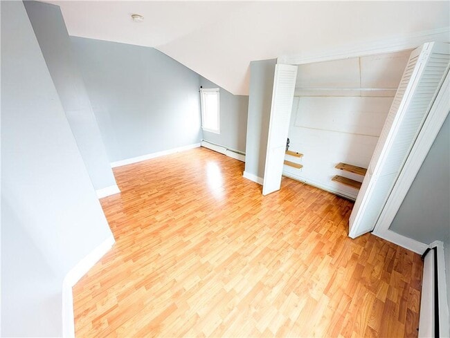 Building Photo - 53 Bancroft St