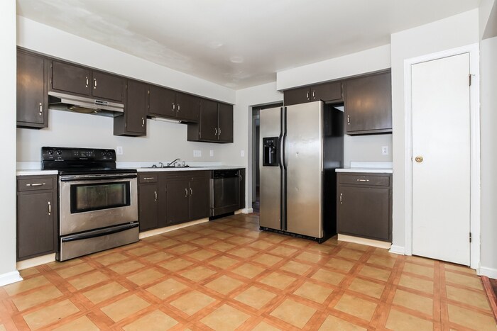 Building Photo - 2597 Fulbourne Dr