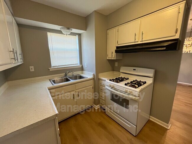 Building Photo - 2452 Chattering Ln