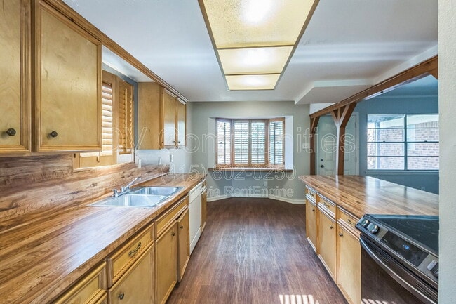 Building Photo - 13331 Villagrove Dr