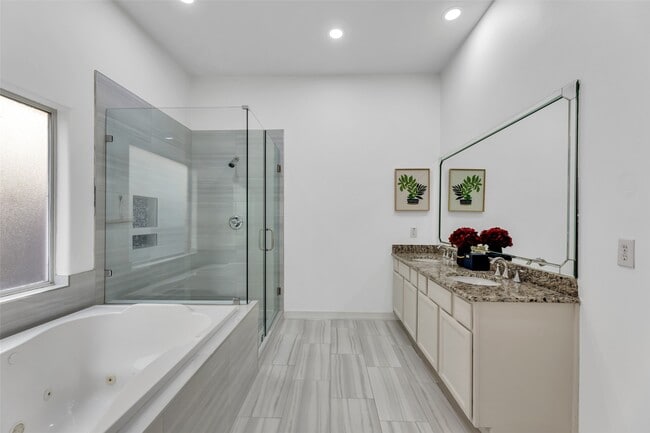 Building Photo - 6014 Hamman St