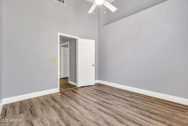 Building Photo - Stunning 4beds/2.5baths single-level home in the heart of Tempe!