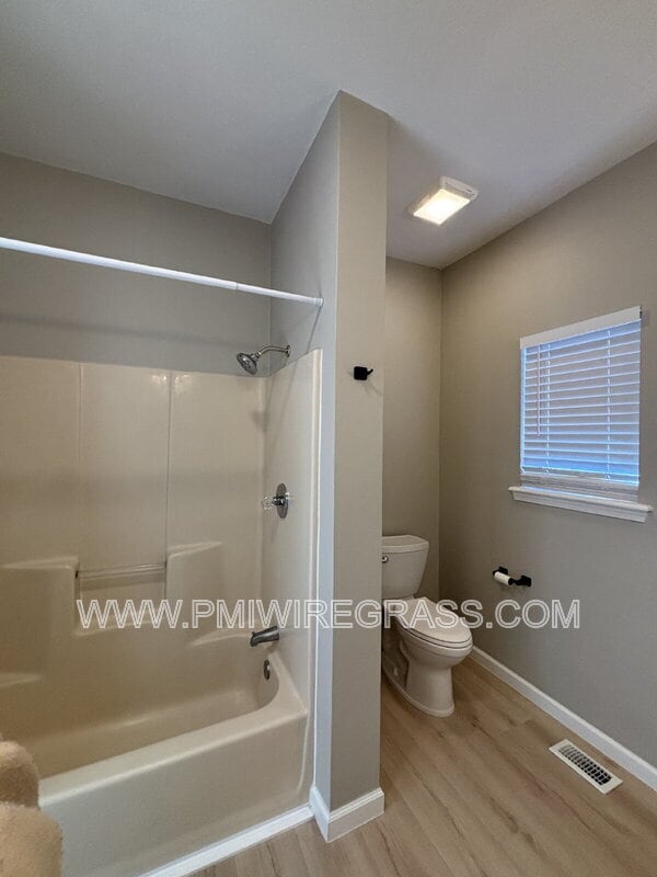 Building Photo - 1951 Redhawk Dr