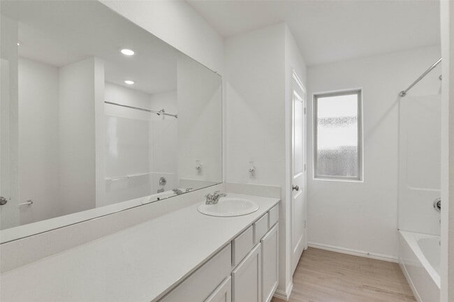 Building Photo - 1935 Barrett Gables Dr