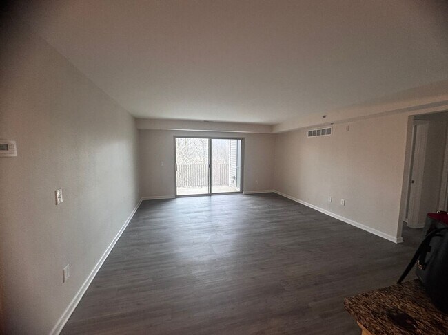 Building Photo - 14208 Pinehurst Ln