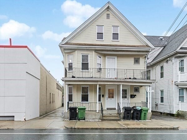 Building Photo - 129 Arsenal St