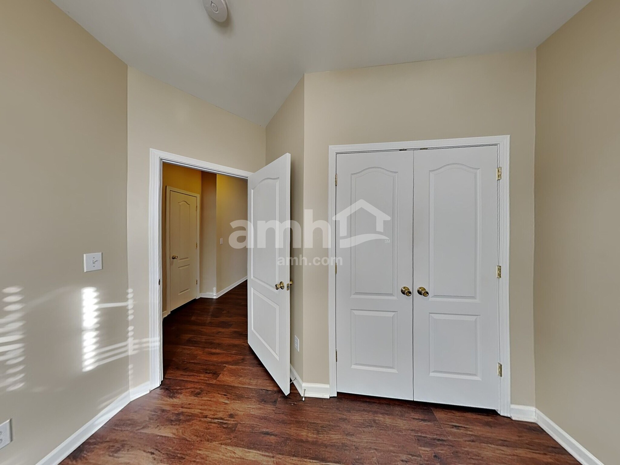 Building Photo - 7610 Rolling Meadows Ln