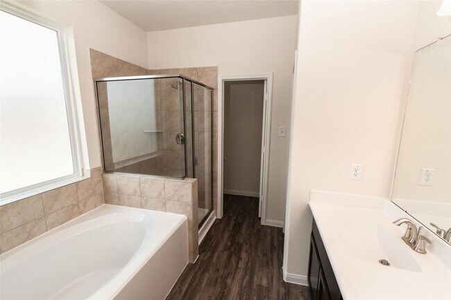 Building Photo - 29607 Clover Shore Dr