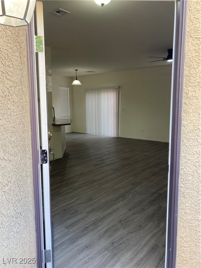 Building Photo - 9512 Knopfler Ln