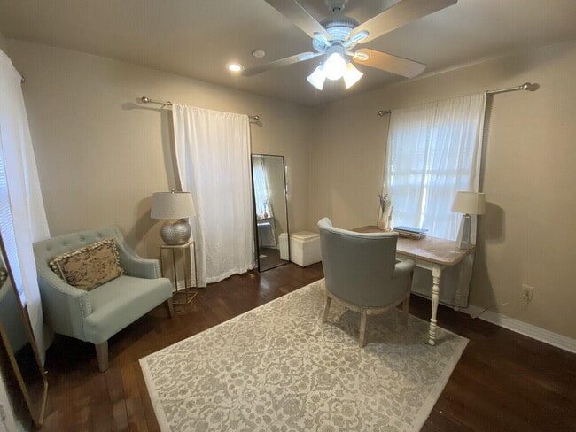 Building Photo - 2621 27th St