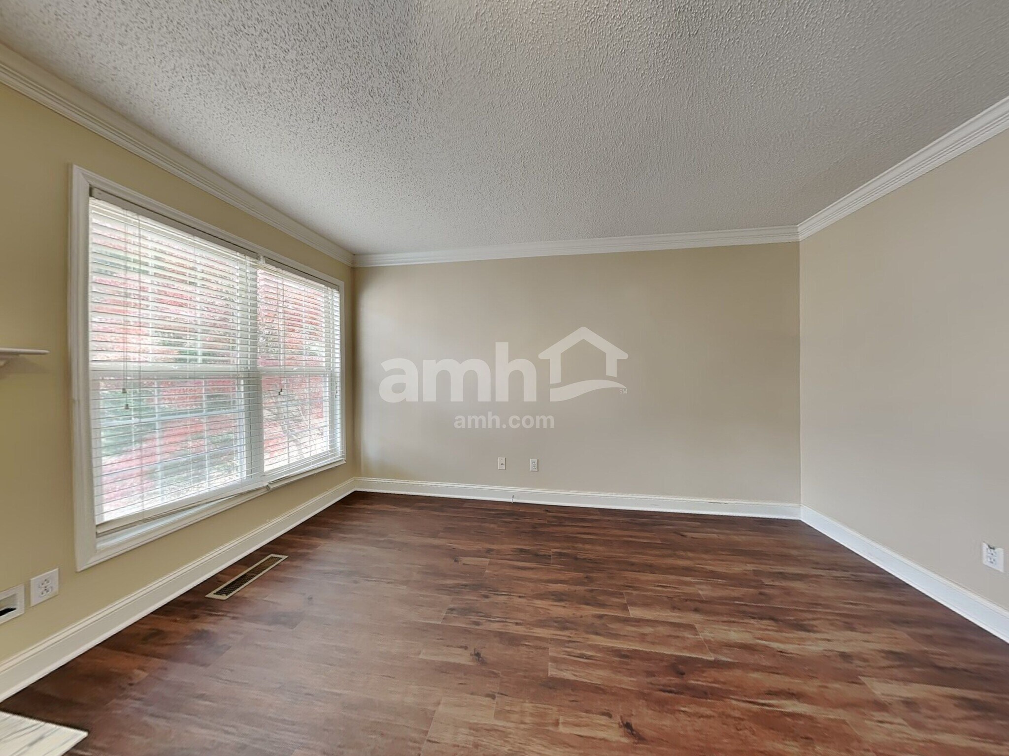 Building Photo - 425 Craver Pointe Dr