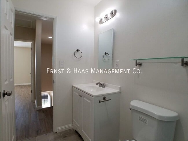 Building Photo - 77 E Mountain View St