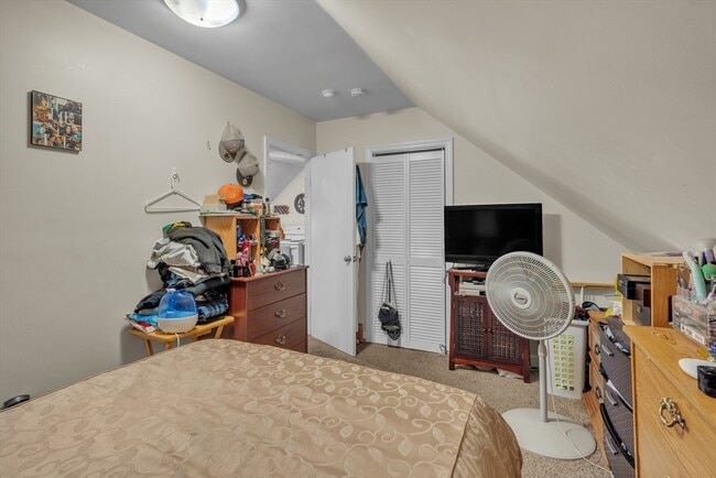 Building Photo - 298 S Main St