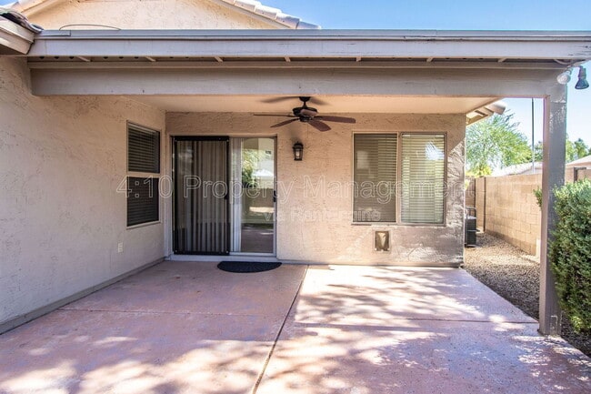 Building Photo - 407 W Colt Rd