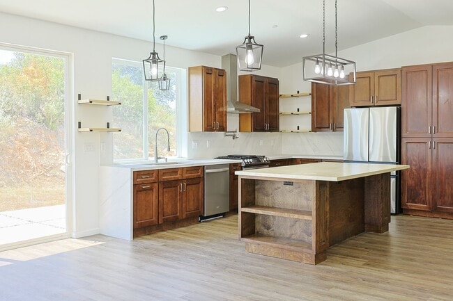 Building Photo - 4 Bedroom VIEW Home in Escondido built in 2023