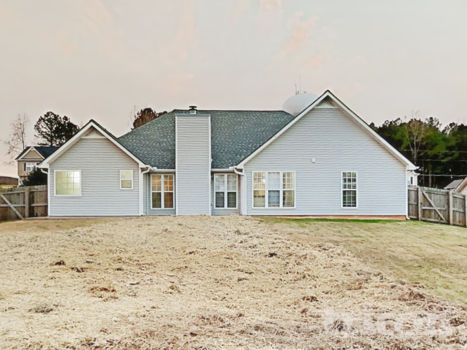 Building Photo - 94 Oakview Dr