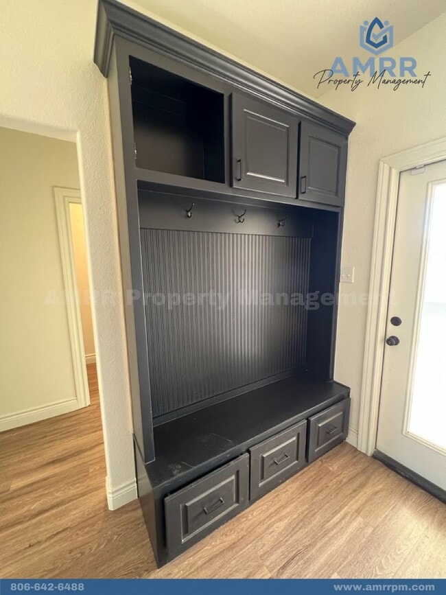 Building Photo - Easy Living with AMRR: Beautiful 4-Bedroom Home Near HEB