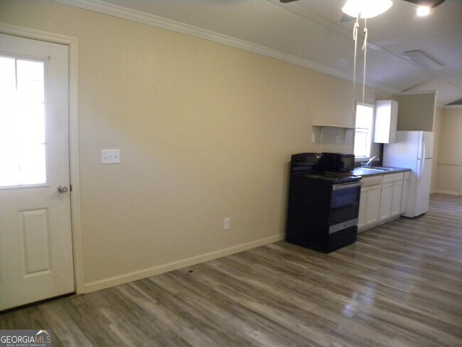 Building Photo - 105 WZ