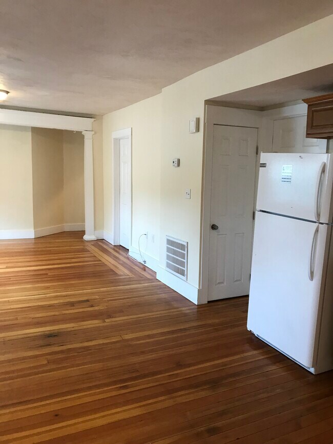 Building Photo - 116-118 Martin Street