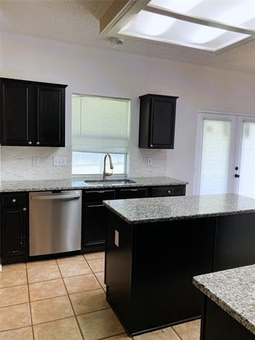 Building Photo - 2078 Belvedere Dr