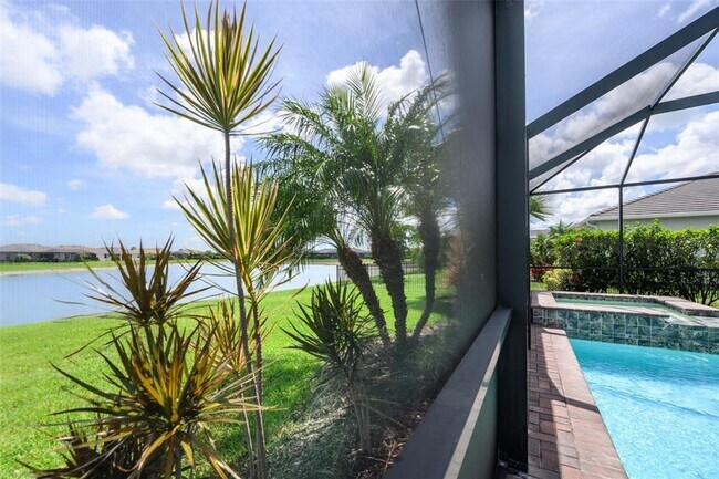 Building Photo - 15145 Spanish Point Dr