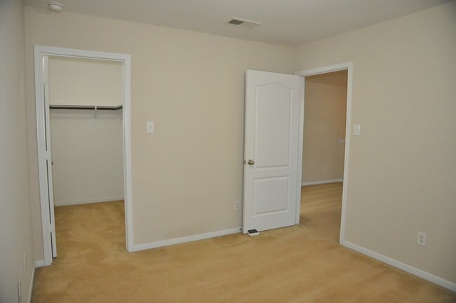 Building Photo - 6315 Denison Oaks Dr