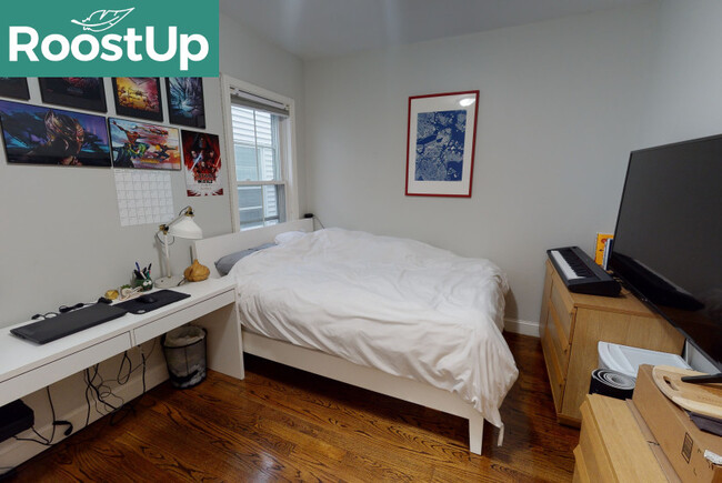 Building Photo - Furnished Private Bedroom in East Boston