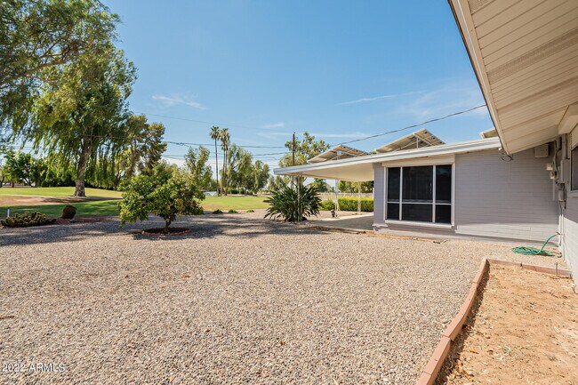 Building Photo - 12019 N Hacienda Dr