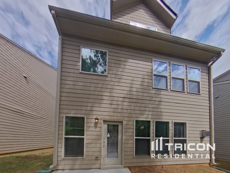 Building Photo - 3612 Moon Crest Dr
