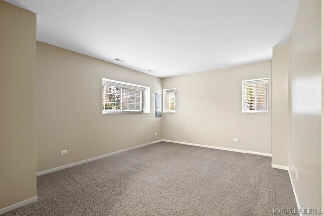 Building Photo - 24618 George Washington Dr