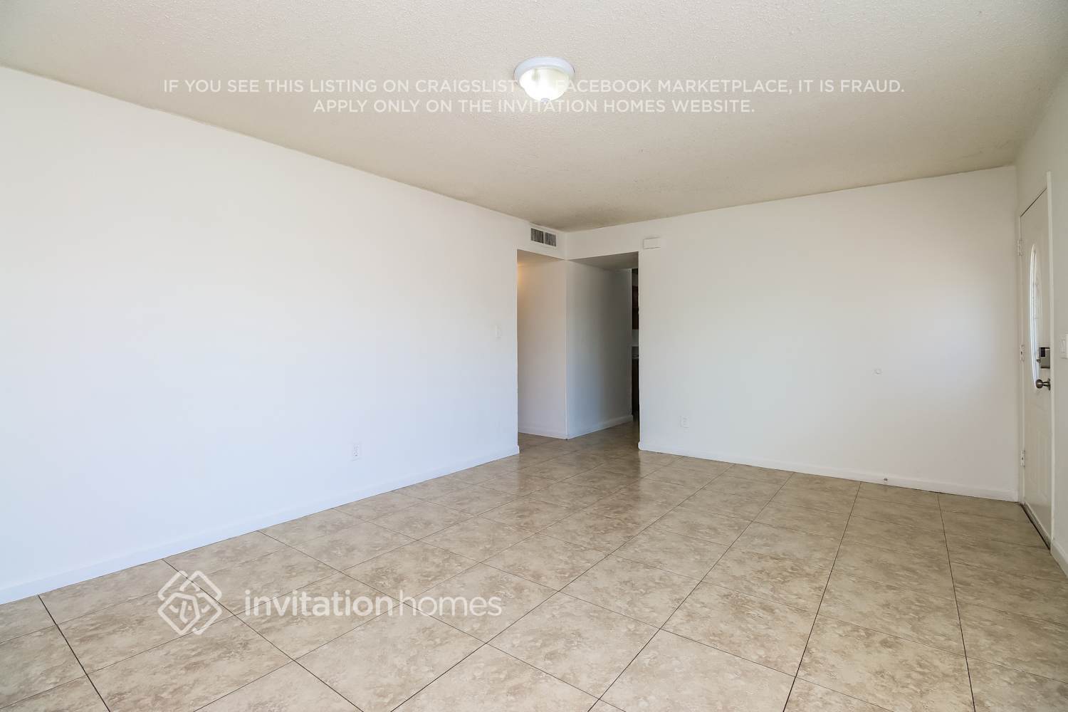 Building Photo - 5243 W Lewis Ave